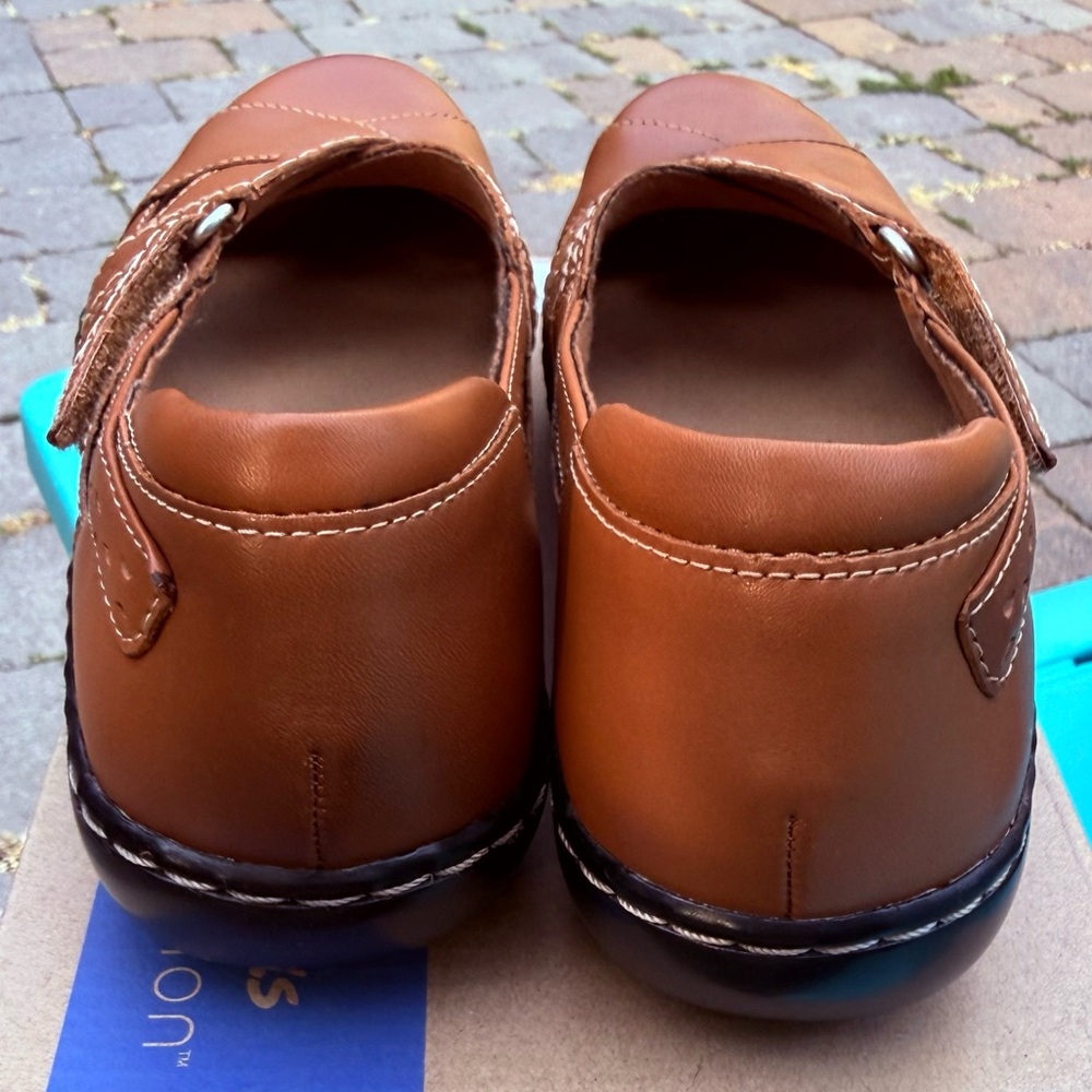 WOMENS CLARKS BROWN LEATHER MARY JANE ASHLAND SPIN Q COMFORT SHOES SIZE 8 NARROW - Picture 4 of 10